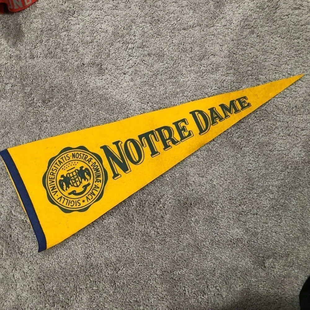 1950s Antique Notre‎ Dame Pennant Flag 27"
